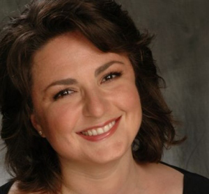 Elvia Puccinelli's headshot