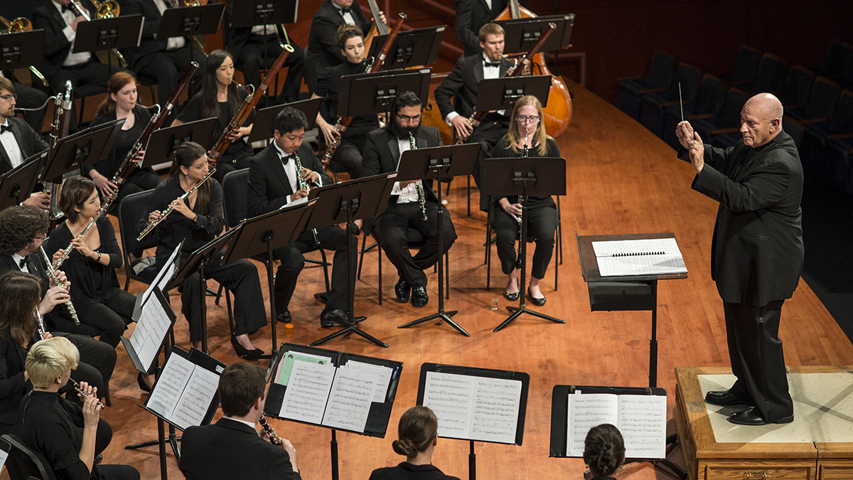 Eugene Corporon conducting the North Texas Wind Symphony